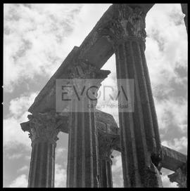 Colunas do templo romano