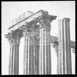 Colunas do templo romano