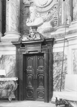 Porta de S. Paulo na capela- mor