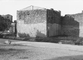 Troço de muralha junto à Porta da Lagoa