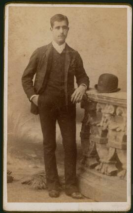 Carte-visite: retrato de homem (não identificado)