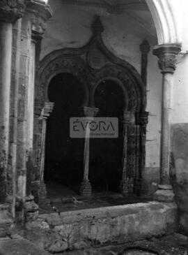 Portal da Sala do Capítulo do Convento dos Lóios, Évora