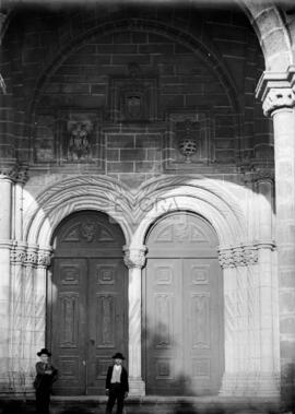 Portal da Igreja de S. Francisco, Évora