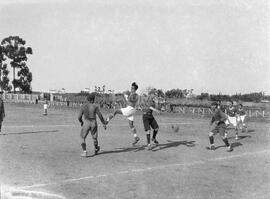 Fase de um jogo de futebol não identificado