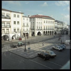 Tabuleiro e fachadas da Praça do Giraldo