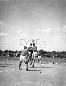 Fase de um jogo de futebol não identificado