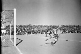 Fase do jogo entre o Lusitano e o Benfica (26/09/1954)