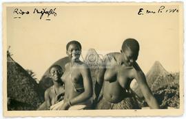 Três mulheres da tribo dos Bijagós