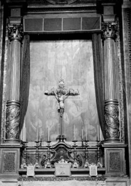 Altar da Capela das Almas, Igreja de S. Antão, Praça do Giraldo