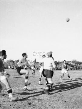 Fase de um jogo de futebol não identificado
