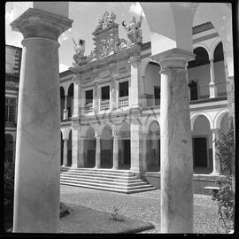 Claustro da Universidade de Évora