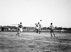 Fase de um jogo de futebol não identificado