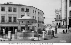 Fonte Coroada e Rua Serpa Pinto (antiga Rua de Alconchel)