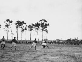 Fase de um jogo de futebol não identificado