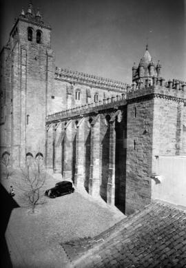 Sé de Évora: fachada do claustro