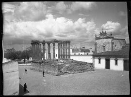 Templo Romano e zona envolvente