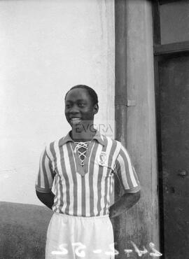 Jogador do Lusitano Ginásio Club (não identificado)