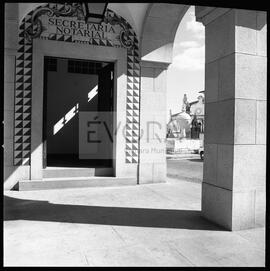 Porta da Secretaria Notarial do Tribunal de Évora
