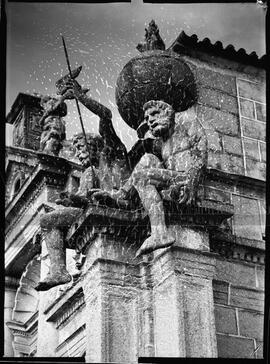 "Atlantes" da Igreja da Graça