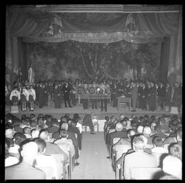 Palco e plateia - cerimónia de encerramento