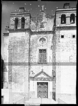 Frontaria da Igreja de São Tiago, em Évora