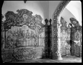 Corpo da nave e sub-coro revestidos de azulejos, na Ermida de Nossa Senhora dos Mártires