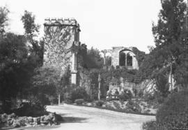 Ruinas fingidas no jardim Público