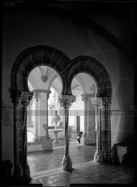 Pormenor do Claustro do Convento dos Lóios
