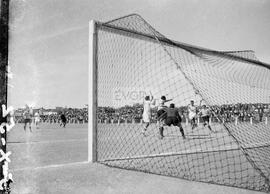 Fase do jogo entre o Lusitano e o Sporting da Covilhã (05/10/1952)