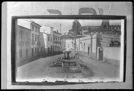 Reprodução de fotografia das Portas de Moura ainda com Palácio do Farrobo