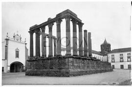Templo Romano e zona envolvente