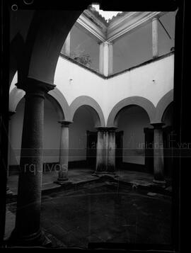 Claustro do Convento do Bom Jesus de Valverde