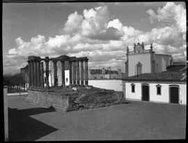 Templo e zona envolvente