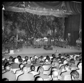 Vista geral do palco e da plateia