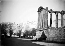 Templo Romano e Jardim de Diana, Évora