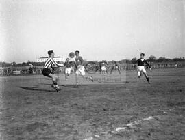 Fase de um jogo de futebol não identificado