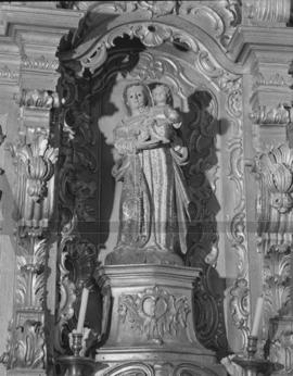 Imagem de Nossa Senhora do Rosário, na Igreja paroquial de São Brissos