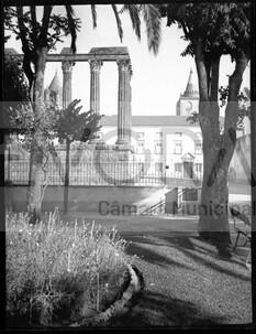 Templo visto do jardim Diana
