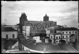 Vista panorâmica da Sé Catedral e casario adjacente