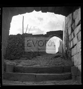 Porta da muralha de Monsaraz