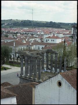 Vista aérea do Templo Romano e zona envolvente