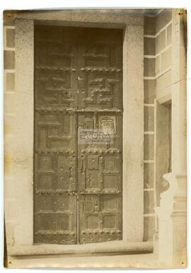 Porta da sacristia da Sé catedral de Évora