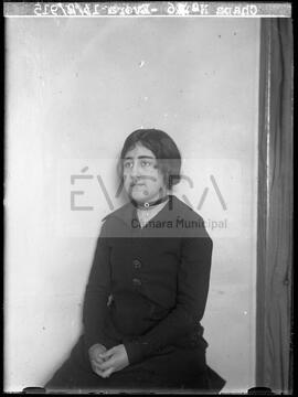 Retrato de meio corpo de Maria da Glória