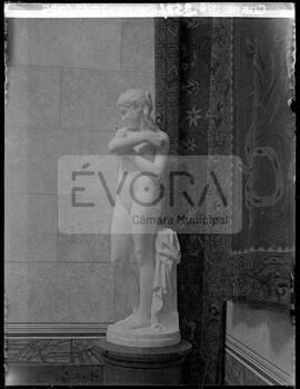 "O pudor" (escultura de Simões d'Almeida)
