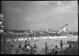 Público nas piscinas