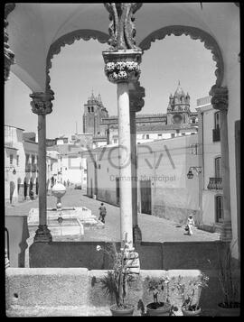 Largo das Portas de Moura visto a partir do mirante da Casa Cordovil