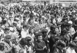 Manifestação no Rossio de São Brás: aspecto da multidão
