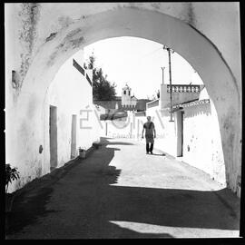 Rua com arco
